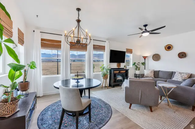 11667 S Prosperity Rd, South Jordan, UT 84009 - #2