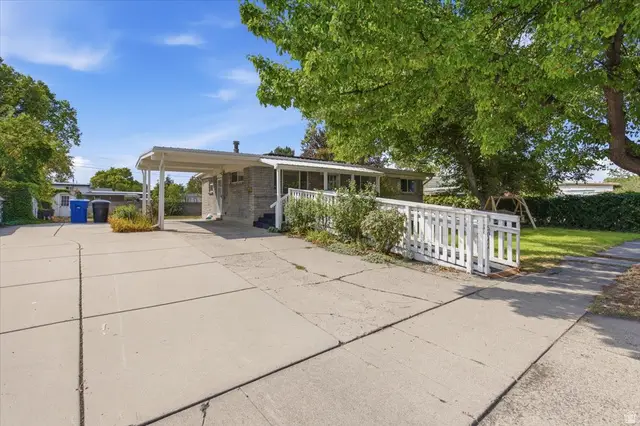 5042 S Leisure Ln, Taylorsville, UT 84129 - #2