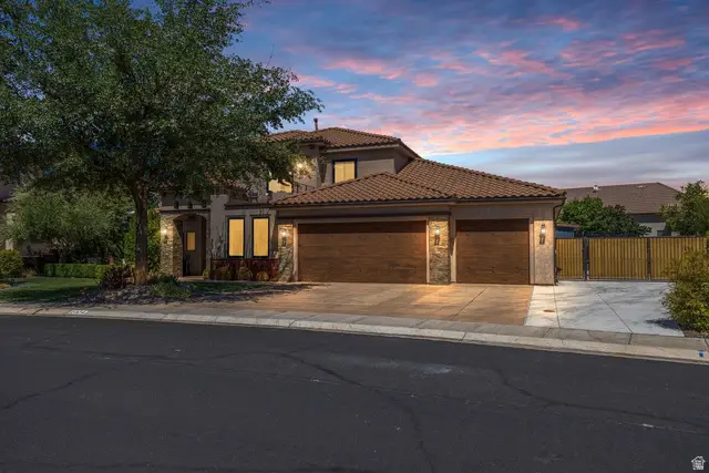 2324 Concord Ave., Santa Clara, UT 84765 - #2
