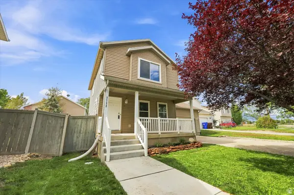 3752 E Navajo Dr, Eagle Mountain, UT 84005