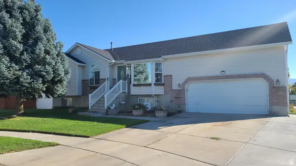 1053 S Killarney Dr, Syracuse, UT 84075