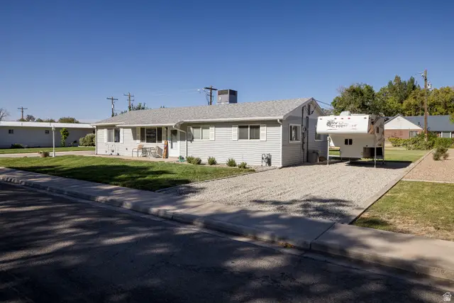 65 N Clark St, Green River, UT 84525 - #3