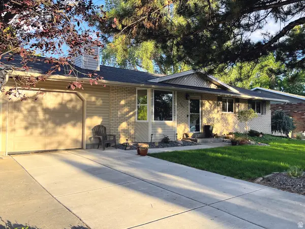9231 S 1520 Res E, Sandy, UT 84092