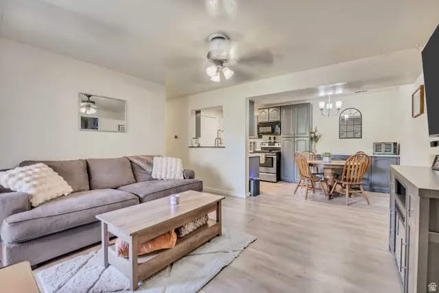 4116 S Oak Meadows Dr W, Taylorsville, UT 84123 - #3