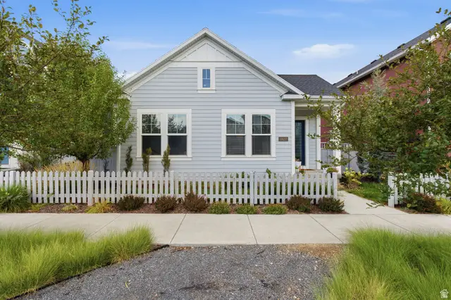 11627 S Skyward Rd, South Jordan, UT 84009 - #2