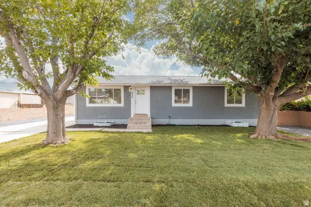 930 N 260 E, Hurricane, UT 84737 - #1