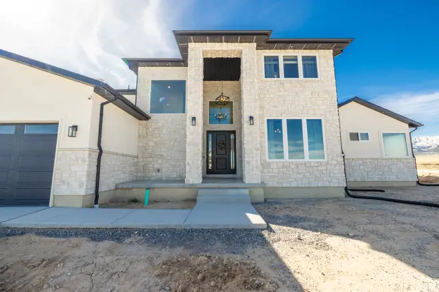 873 W Cherry Ln, Grantsville, UT 84029 - #3