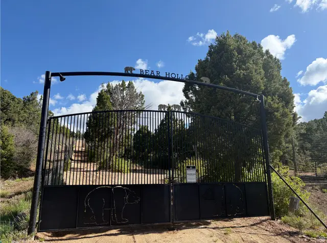 700 W Gravel Rd N, Kanab, UT 84741 - #1