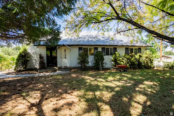 8730 S Harvard Dr, Sandy, UT 84094