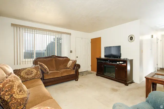 285 S Third St, Tooele, UT 84074 - #2