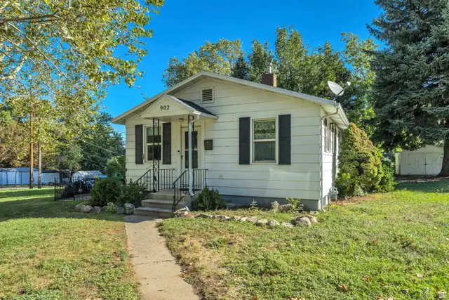 902 Grandview Dr, Ogden, UT 84403 - #1
