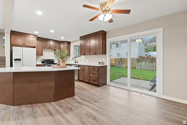 517 S 10 W, Farmington, UT 84025 - #3