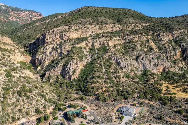 2235 S Chekshani Cliffs #59, New Harmony, UT 84757 - #3