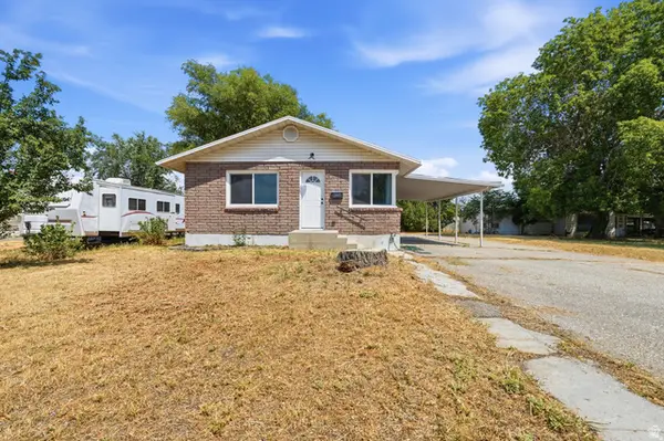 397 S Tremont St, Tremonton, UT 84337