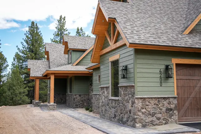 4200 N Elk Meadows Dr, Duck Creek Village, UT 84762 - #3