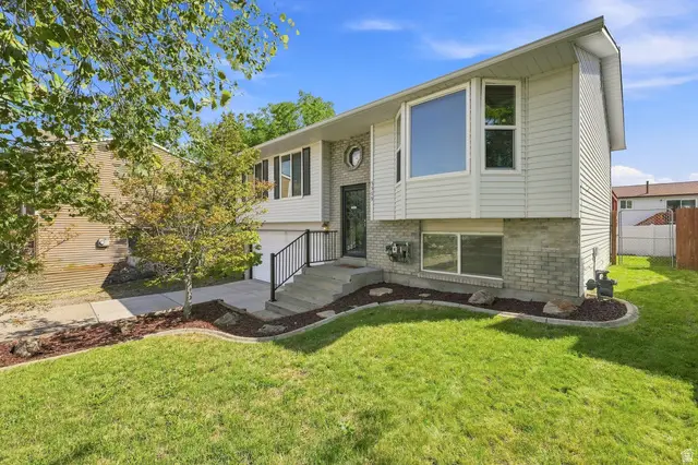 5569 W Tiger Lily Ct, West Jordan, UT 84081 - #3