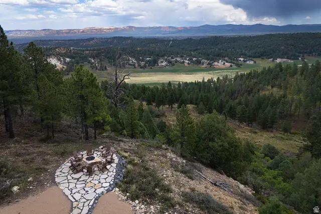 14 N Royal Dr #14, Duck Creek Village, UT 84762 - #3