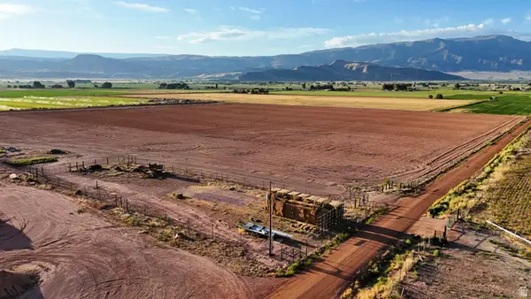 1000 E Tbd Mink Farm Rd, Richfield, UT 84701