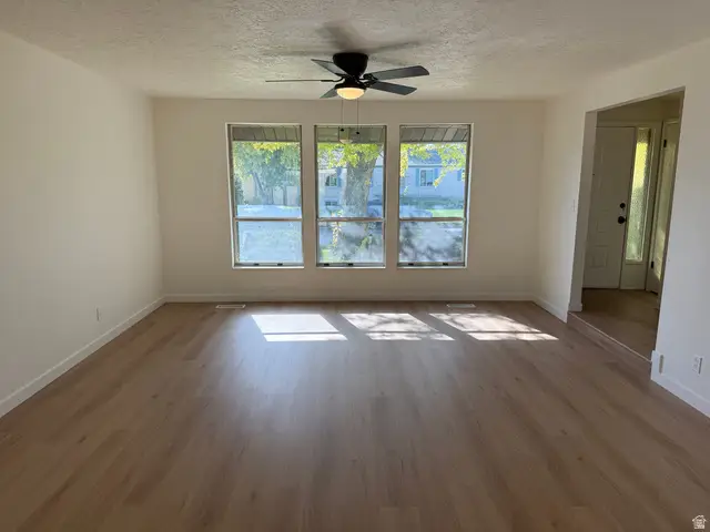 637 S 150 E, Kaysville, UT 84037 - #2