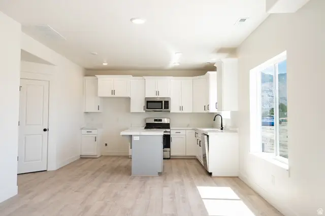 497 W 1800 N, Harrisville, UT 84404 - #3