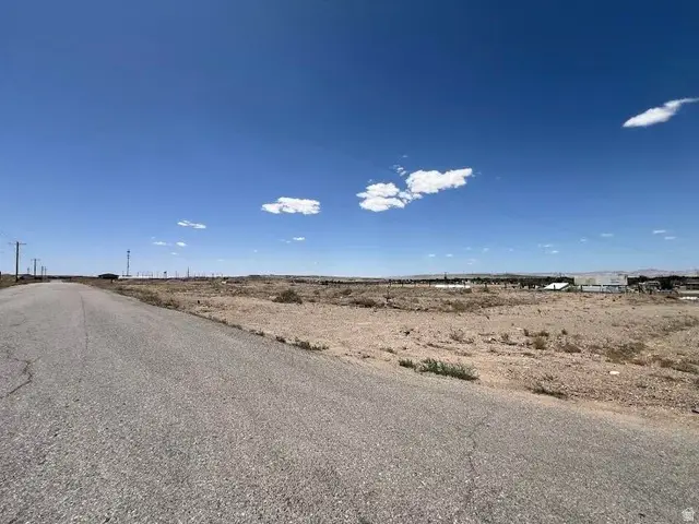 2270 E I-70 Business Loop, Green River, UT 84525 - #2