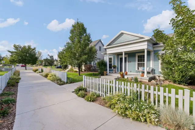 11256 S Chicory Ln W, South Jordan, UT 84009 - #3