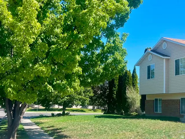 5197 W Eclipse Dr, West Jordan, UT 84081 - #3