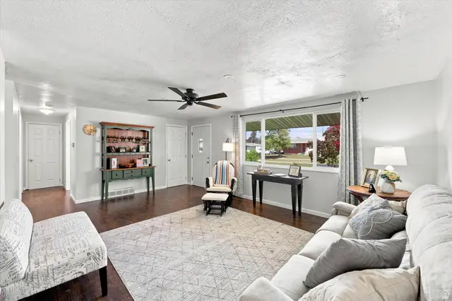 769 W 925 S, Woods Cross, UT 84087 - #3