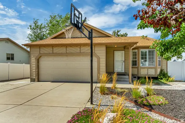8138 S Angel St, Sandy, UT 84070