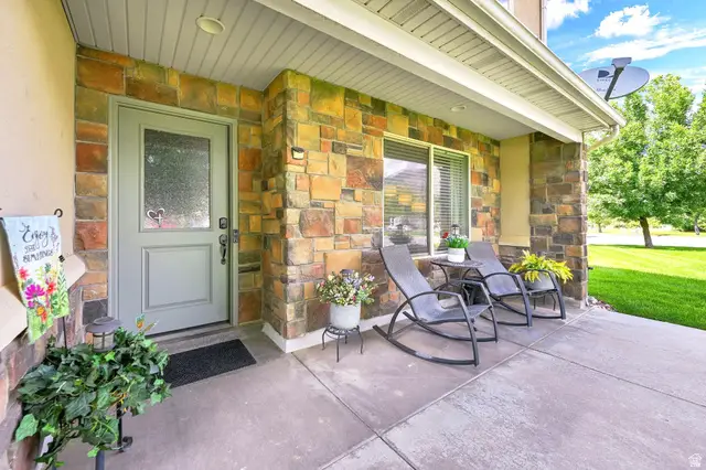 7477 S Sandalwood Dr, South Weber, UT 84405 - #2