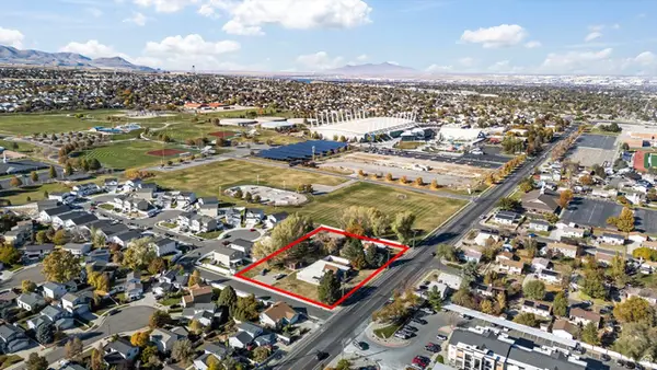5934 S Cougar Ln W, Kearns, UT 84118