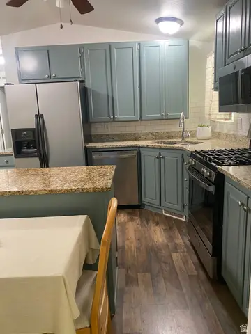 889 W Storm Mountain Dr S, Taylorsville, UT 84123 - #3