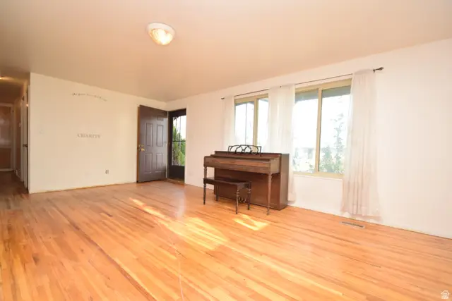 2381 W 5175 S, Roy, UT 84067 - #2