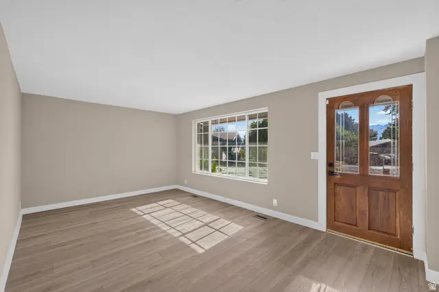 7472 S Silver Cir, West Jordan, UT 84084 - #2