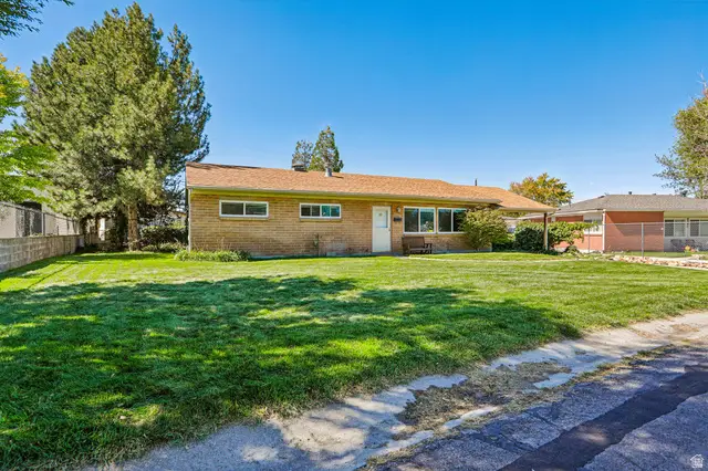 9956 S Aster Ln E, Sandy, UT 84094 - #2