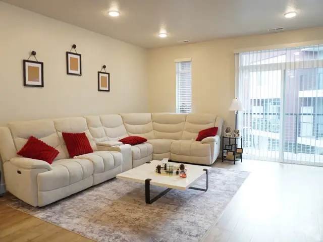 462 E 625 S, Clearfield, UT 84015 - #3