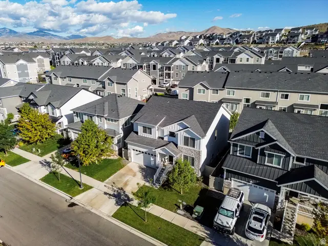 1752 W Valcrest Dr S, Saratoga Springs, UT 84045 - #3