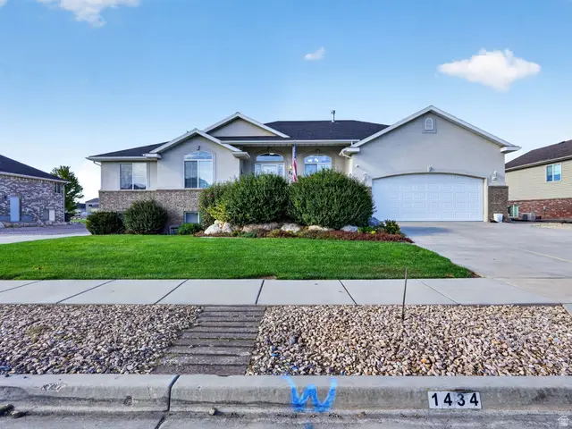 1434 W 1100 N, Farr West, UT 84404 - #2