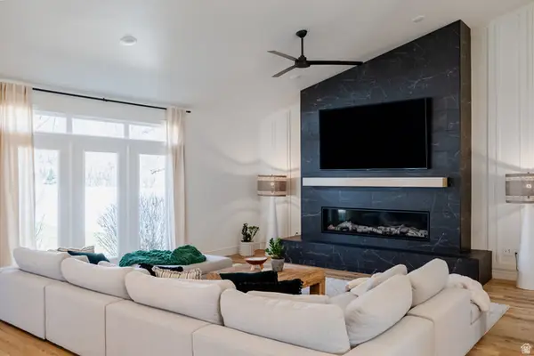9974 S Gathering Pl, South Jordan, UT 84095
