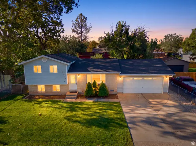 581 W 1750 N, Clinton, UT 84015 - #2