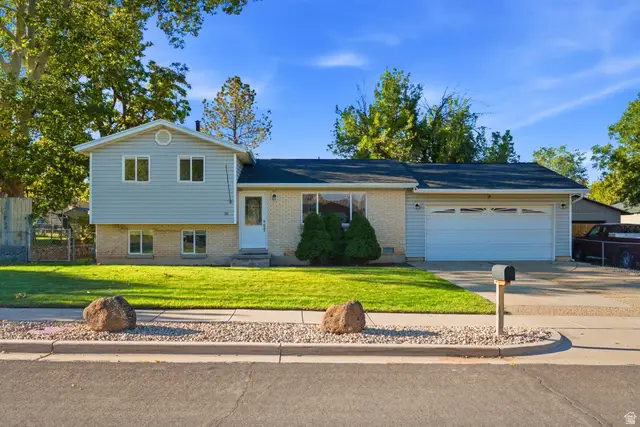 581 W 1750 N, Clinton, UT 84015 - #3