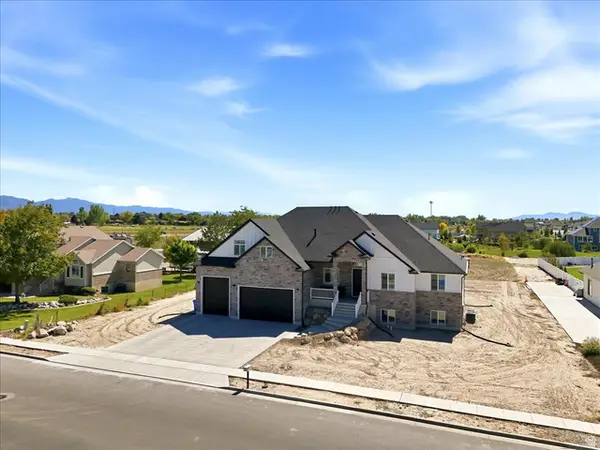 3287 W 2300 N, Clinton, UT 84015