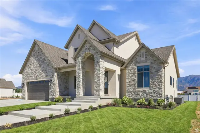 350 N Amber Ln, Layton, UT 84041 - #3