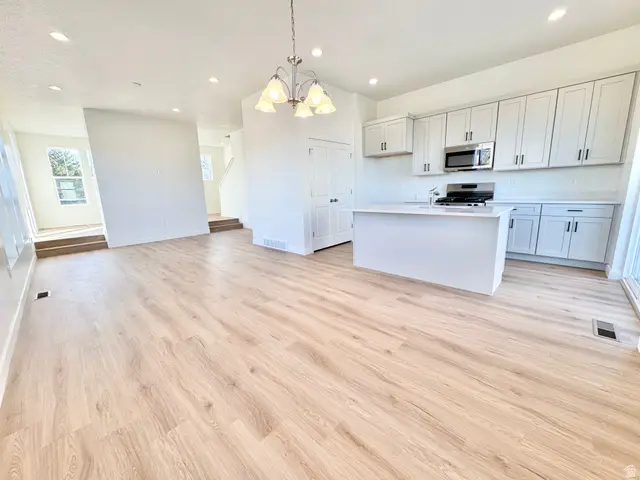 1650 N Main St, Layton, UT 84041 - #2