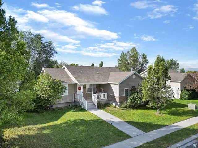 2048 E Juniper Dr, Eagle Mountain, UT 84005 - #3