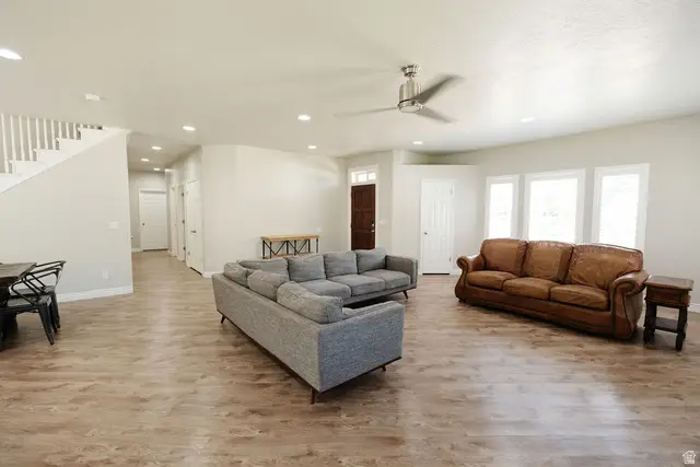 5042 S Viking Dr, South Ogden, UT 84403 - #2