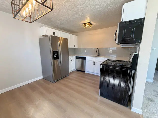 647 E Swenson Ave S #1, Springville, UT 84663 - #2