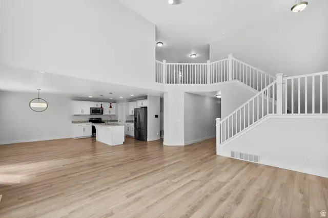 4887 W White Pearl Ct, Herriman, UT 84096 - #3