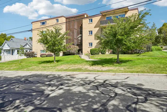633 E 4th Ave N #3, Salt Lake City, UT 84103 - #3