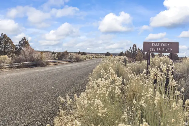 295 S Jt Rd, Bryce, UT 84764 - #2